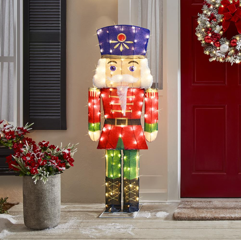 ⏰Christmas Clearance Sale⏰The Outdoor 5' Twinkling Nutcracker - Solar energy storage function