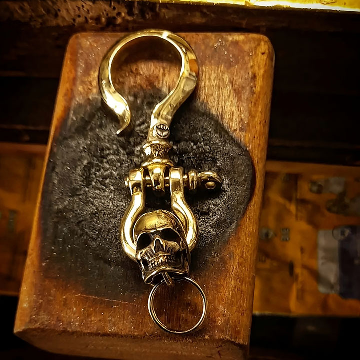 🔥LAST DAY 50% OFF 🔥 Heavy Duty Skull Brass Keychain
