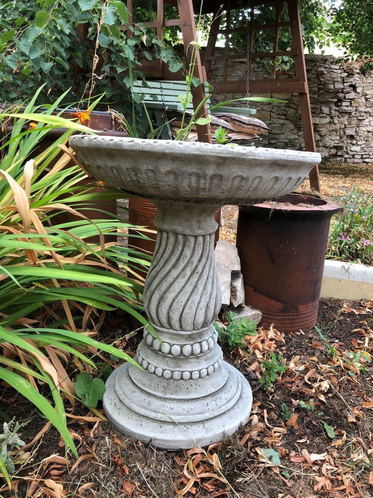 Stunning Stone Twist Base Design Garden Bird Bath - Numerous