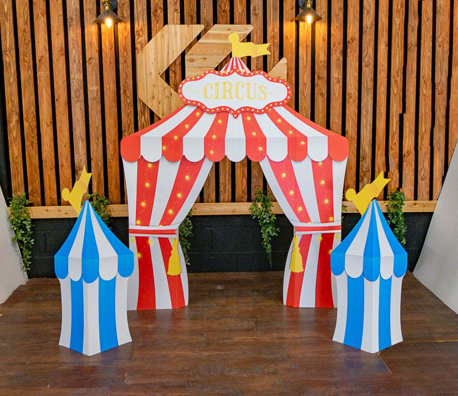 Circus tent stand - Obviously