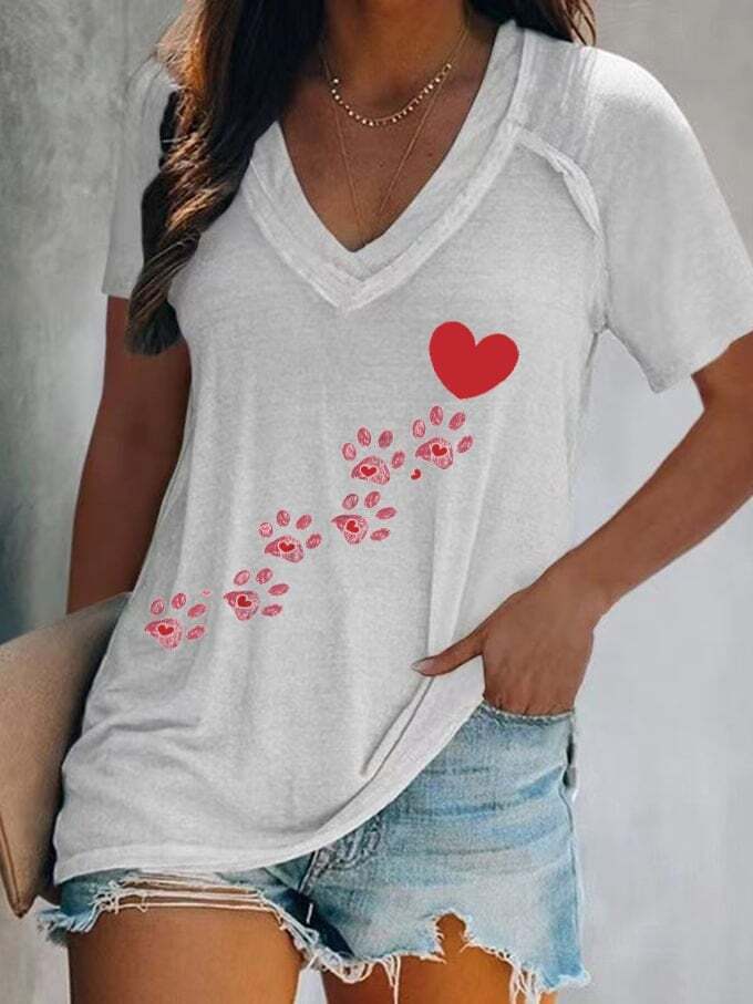 Women's Cute Dog Paws Heart Print V-Neck Top