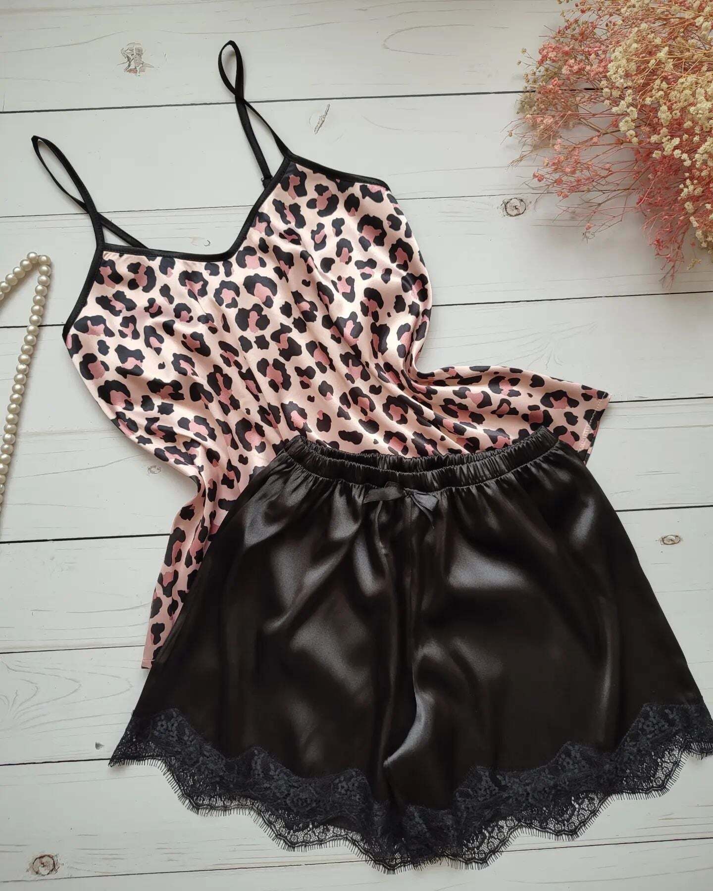 Fashion character leopard suspender pajamas two-piece set