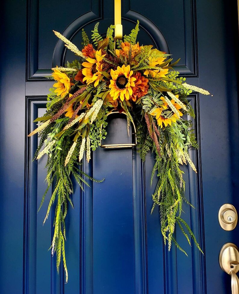 Sunflower Autumn/Summer Swag Wreath with Choice of Horseshoe, Western