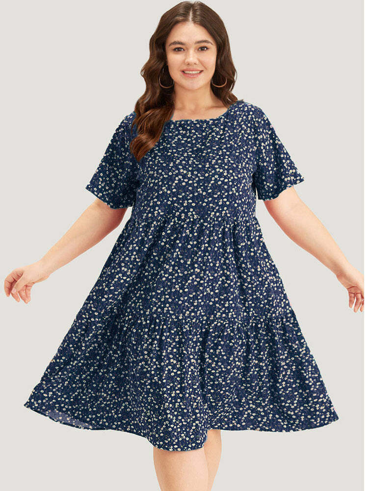 Ditsy Floral Pocket Layered Patchwork Crew Neck Dress