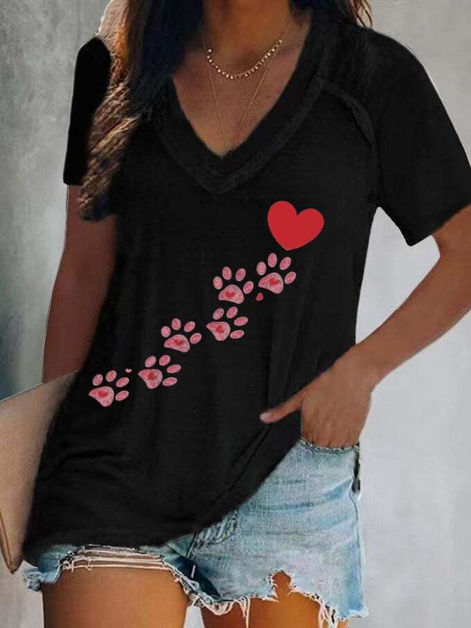 Women's Cute Dog Paws Heart Print V-Neck Top