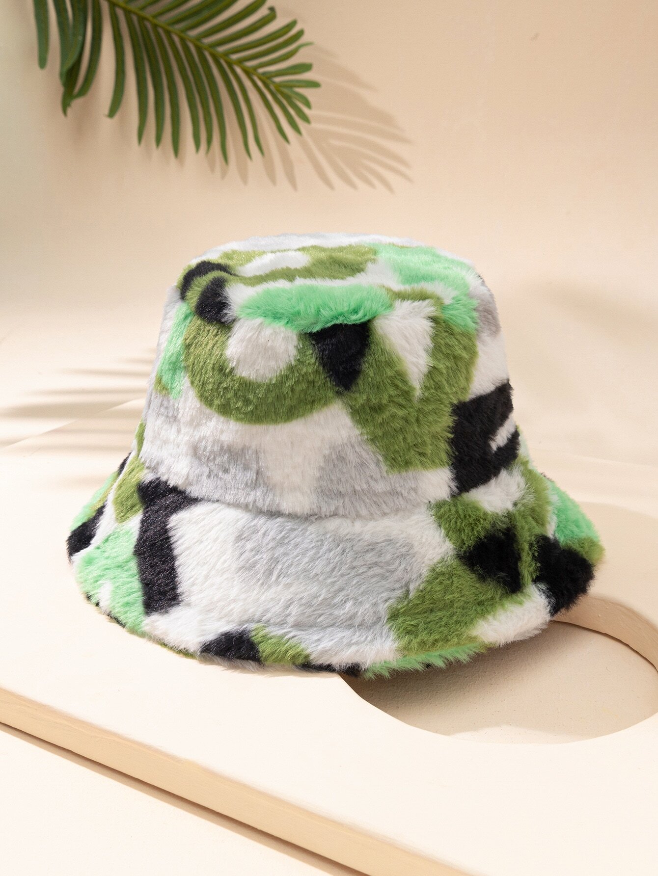 Letter Graphic Fluffy Bucket Hat Panroy